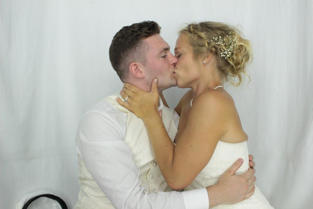 Laura & Oliver | View more photos from the event at gallery.myphotoboothexperience.co.uk/u/MyPhotoBoothExperienceLtd/Laura-Oliver